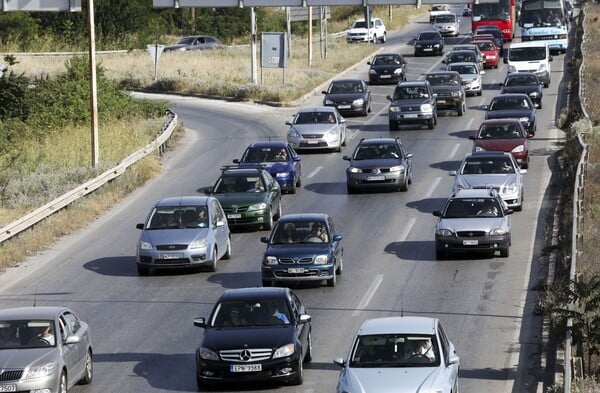 Επιστρέφουν οι εκδρομείς του τριημέρου - Αυξημένη η κίνηση