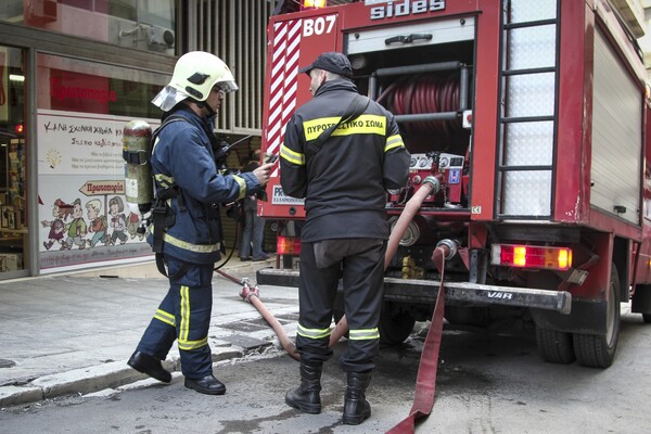 Πυρκαγιά σε εγκαταλελειμμένο κτίριο στον Κεραμεικό