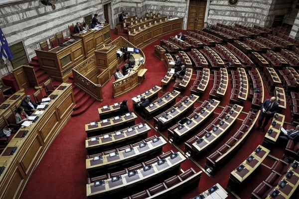 Έκτακτη σύγκληση της Ολομέλειας για την υπόθεση Novartis