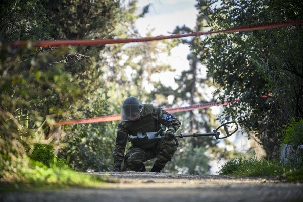 Βλήμα όλμου βρέθηκε στον λόφο του Φιλοπάππου