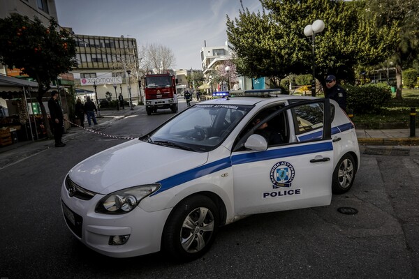 Άγνωστοι επιχείρησαν να ανατινάξουν ΑΤΜ στην Αγία Παρασκευή - Αποκλείστηκε η περιοχή