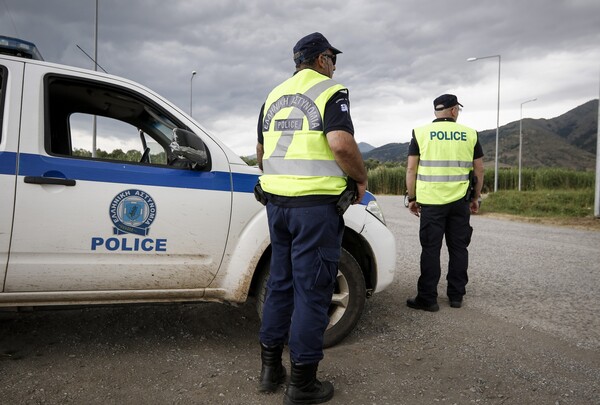 Πυρετώδεις προετοιμασίες στο χωριό Ψαράδες στις Πρέσπες - Εκεί θα υπογράψουν την συμφωνία Τσίπρας και Ζάεφ