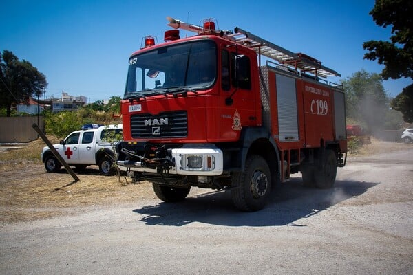 Πυρκαγιά σε αγροτική περιοχή στη Καβάλα