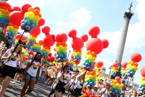 Τεράστιο πλήθος στο φετινό Pride του Λονδίνου - Φωτογραφίες από την Παρέλαση Υπερηφάνειας