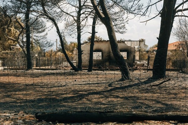 Στους 99 οι νεκροί από την πυρκαγιά στο Μάτι - Κατέληξε 26χρονη εγκαυματίας