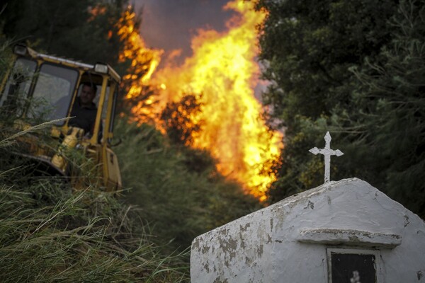 Νέα πυρκαγιά στην Κεφαλονιά- Εκκενώνεται σχολείο