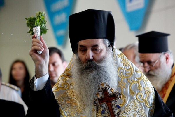 Ο Πειραιώς τα βάζει τώρα με τον Κουμουτσάκο, δίνοντας γραμμή για "μαύρισμα"