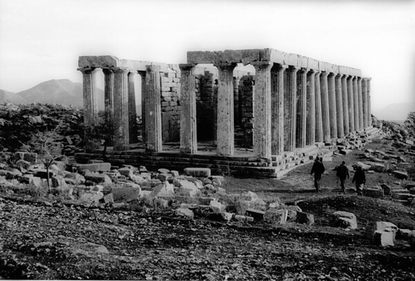 Μια μέρα στον ναό του Επικούριου Απόλλωνα με βροχές και ομίχλες