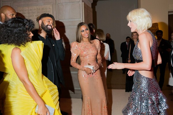 Mέσα στο exclusive party του 2016 Met Gala