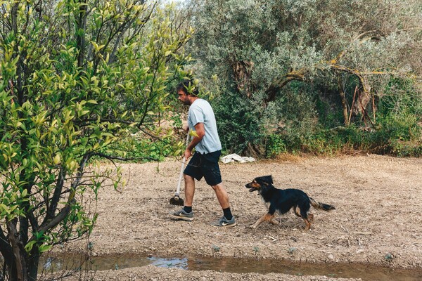 Δυo μέρες στο αγρόκτημα του Γιάννη Μακριδάκη στη Χίο