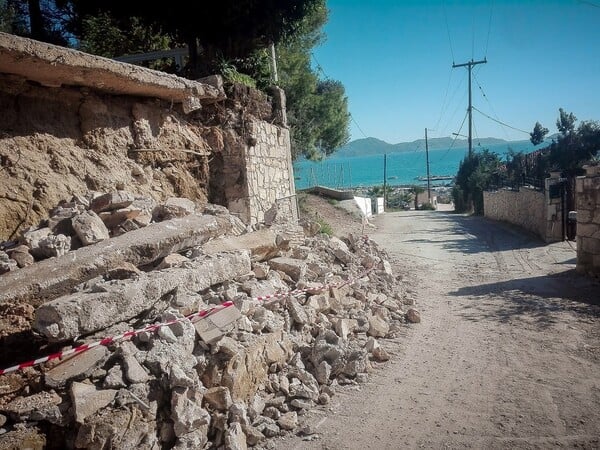 Πενήντα μετασεισμοί σε 17 ώρες στη Ζάκυνθο (ΦΩΤΟΓΡΑΦΙΕΣ)