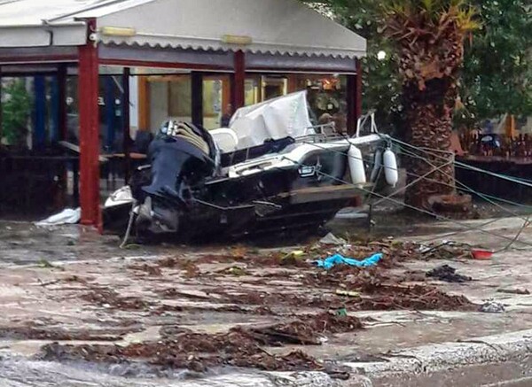 Βυθίστηκαν σκάφη από τον χτεσινό κυκλώνα (ΦΩΤΟΓΡΑΦΙΕΣ)