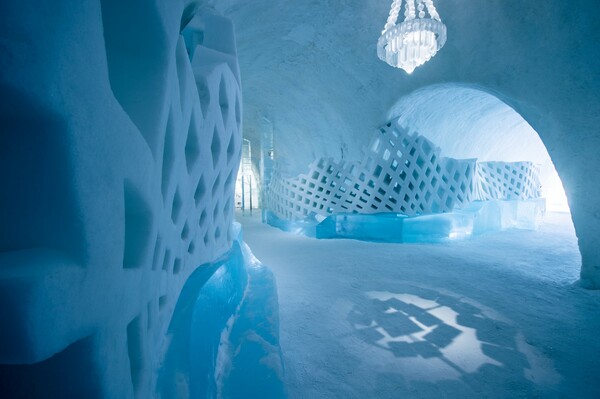 The Ice Hotel - Το ξενοδοχείο από πάγο άνοιξε και πάλι τις πύλες του