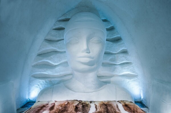 The Ice Hotel - Το ξενοδοχείο από πάγο άνοιξε και πάλι τις πύλες του