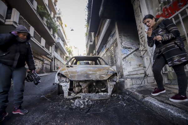 Τα Εξάρχεια την επόμενη μέρα - Αυτή είναι η εικόνα μετά από τη νύχτα επεισοδίων