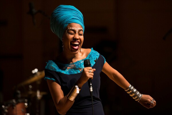 Η Jazzmeia Horn έχει τζαζ και γκόσπελ καταβολές από τρεις γενιές