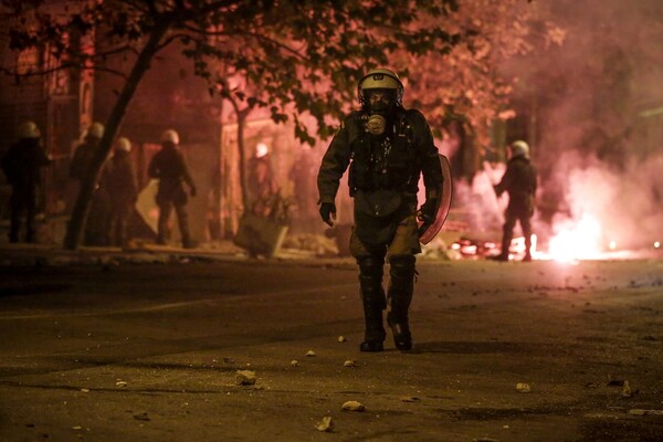 Τα ίδια κάθε χρόνο στα Εξάρχεια - Φωτογραφίες από τα επεισόδια