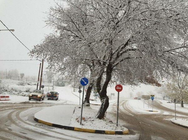 Σε λευκό κλοιό όλη η χώρα - Προβλήματα από την κακοκαιρία σε διάφορες περιοχές