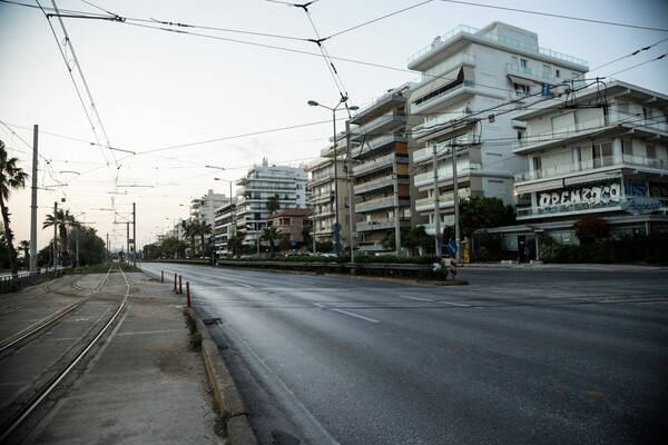 Κυριακή του Πάσχα στην Αθήνα - Δεν έχεις ξαναδεί πιο άδεια την πόλη