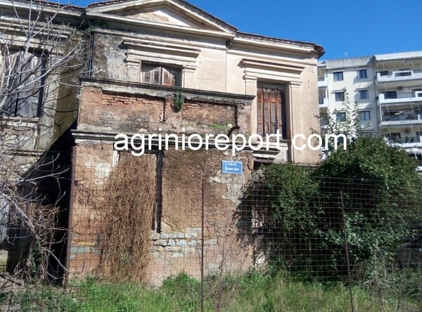 Παιδιά που έπαιζαν σε εγκαταλελειμμένο σπίτι βρήκαν απαγχονισμένο άνδρα