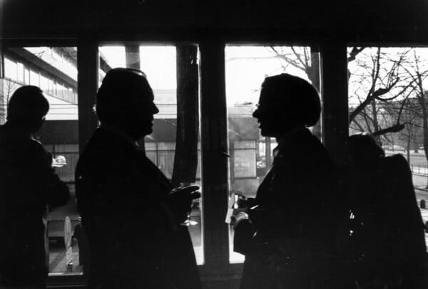 Η ζωή μου ως «δεξί χέρι» του Άντι Γουόρχολ: Εικόνες από τη λαμπερή παρακμή του τζετ σετ στα ‘70s