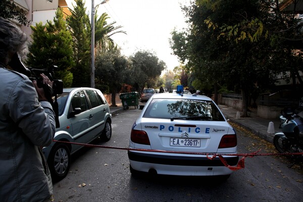 Άγριο έγκλημα σοκάρει τον Πειραιά- Τον κατακρεούργησε και του έβαλε μανταλάκια στο στόμα