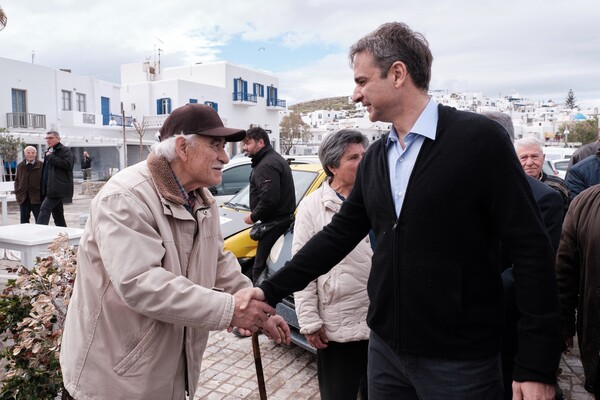 Μητσοτάκης: «Θα μειώσουμε τη φορολογική επιβάρυνση για πολίτες και επιχειρήσεις»