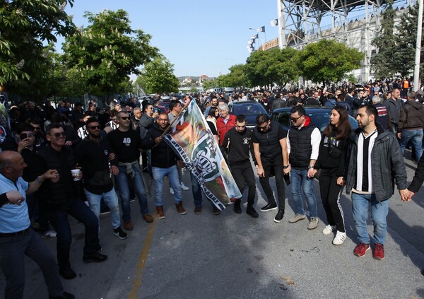 Μέσα σε κλίμα αποθέωσης η άφιξη του ΠΑΟΚ στην Τούμπα