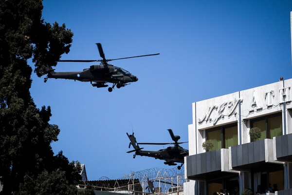 25η Μαρτίου: Φωτογραφίες από τη μεγάλη στρατιωτική παρέλαση της Αθήνας