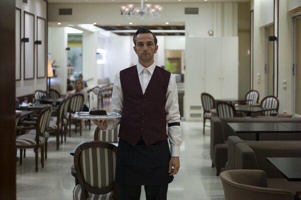 Ο Στηβ Κρικρής εμπνεύστηκε το «The Waiter» από μια ιστορία δολοφονίας που έζησε στη Νέα Υόρκη των '80s