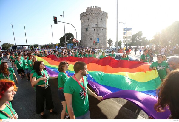 Thessaloniki Pride 2019: Χιλιάδες άνθρωποι στην μεγάλη Παρέλαση Υπερηφάνειας της Θεσσαλονίκης