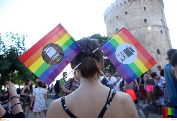 Thessaloniki Pride 2019: Χιλιάδες άνθρωποι στην μεγάλη Παρέλαση Υπερηφάνειας της Θεσσαλονίκης