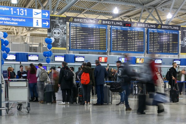 Νέο ρεκόρ επιβατών για τα ελληνικά αεροδρόμια