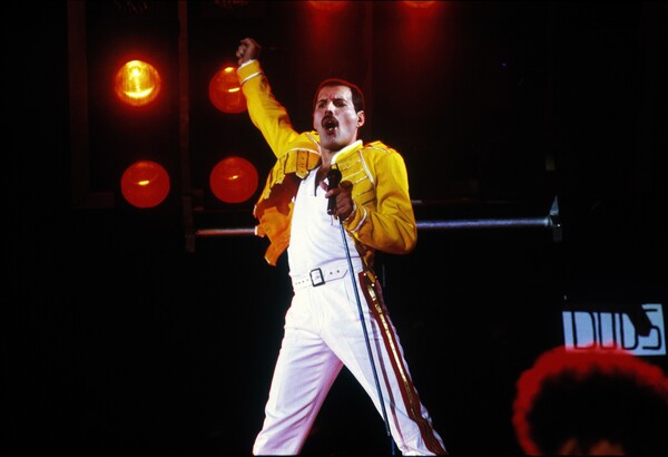 Οδός Freddie Mercury με καθυστέρηση 29 χρόνων