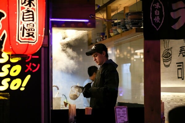 Σλουρπ! Η σούπα ramen τρώγεται κάνοντας θόρυβο