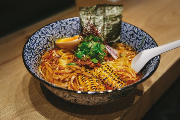 Σλουρπ! Η σούπα ramen τρώγεται κάνοντας θόρυβο