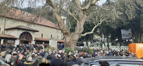 Θεόδωρος Νιτσιάκος: Πλήθος κόσμου στα Ιωάννινα για το τελευταίο αντίο