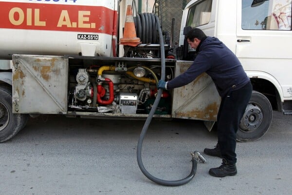 Νέες διευκρινίσεις από το ΥΠΟΙΚ για το επίδομα θέρμανσης - Πότε θα πιστωθεί