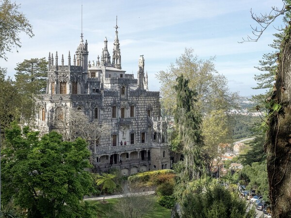 Ο «ανεστραμμένος πύργος» της Quinta da Regaleira: Ένα πηγάδι μύησης βγαλμένο από τους μύθους των Ναϊτών