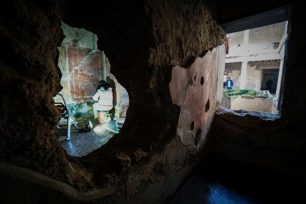 Αρχαία Πομπηία: Το εκπληκτικό «Σπίτι των Εραστών» ανοίγει ξανά μετά από 40 χρόνια