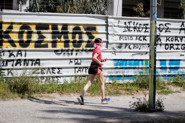 Άρση μέτρων: Πώς θα λειτουργούν από σήμερα καφέ, μπαρ, εστιατόρια - Ελεύθερες οι μετακινήσεις στα νησιά