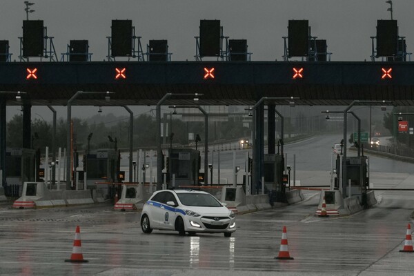 Aπαγόρευση κυκλοφορίας: Πιο αυστηρά πρόστιμα και γεωγραφικοί περιορισμοί - Τα μέτρα που εξετάζει η κυβέρνηση