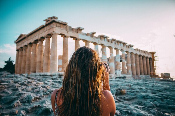 Οικονομικό Επιμελητήριο: «Καμπανάκι» για ύφεση στα επίπεδα του 2011 - «Κρίση με πρωτόγνωρα χαρακτηριστικά»