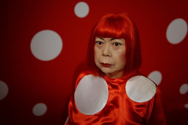 Η Yayoi Kusama αποκαλύπτει στα 91 της «Το Όραμα της Φαντασίας που δεν είχαμε δει ποτέ σε αυτό το μεγαλείο»