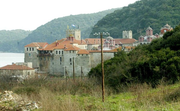 Μονή Εσφιγμένου: Ξεκίνησε η δέσμευση ακινήτων - «Πόλεμος» ανακοινώσεων στο Άγιο Όρος