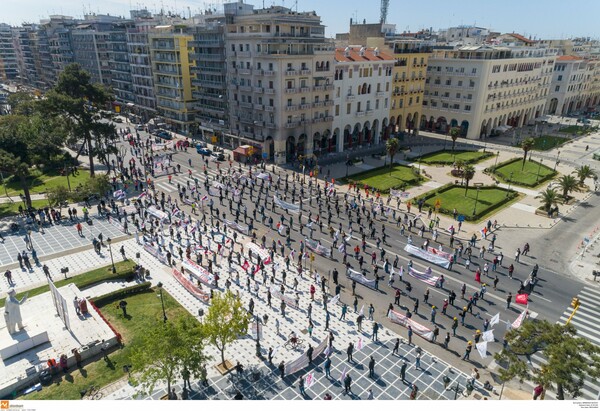 Με αποστάσεις η συγκέντρωση του ΠΑΜΕ και στη Θεσσαλονίκη