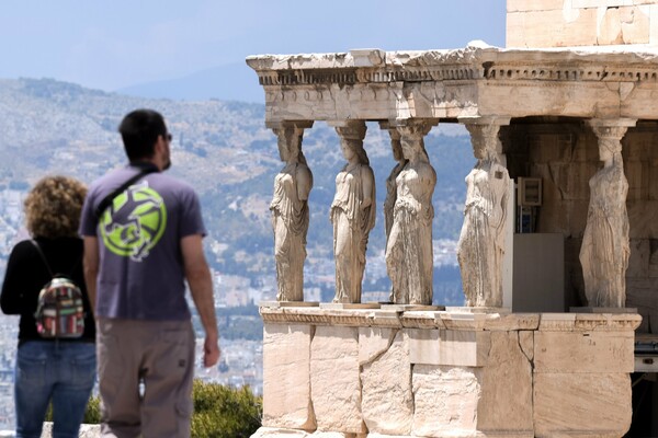 Σύψας: Αν τα κρούσματα αυξηθούν πολύ, μπορεί να σταματήσει ο Τουρισμός