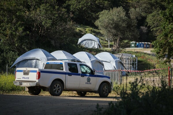 Μυτιλήνη: Αστυνομική επιχείρηση για μεταφορά προσφύγων στο Καρά Τεπέ - Βίντεο