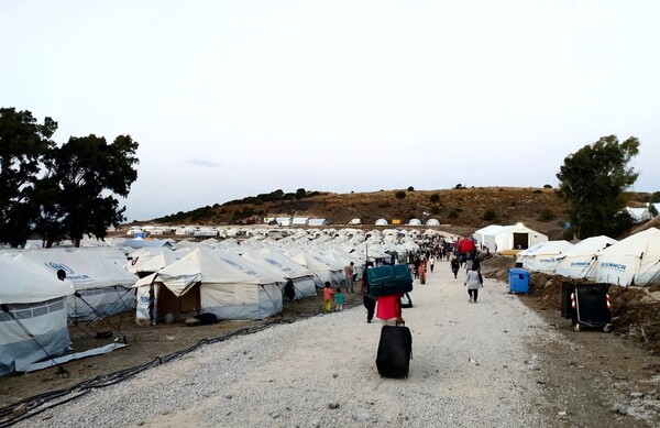 243 κρούσματα κορωνοϊού στο Καρά Τεπέ - Πέτσας: Ένα βήμα πριν το κόκκινο το κέντρο της Αθήνας -