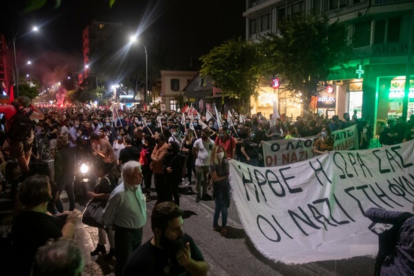 Φωτογραφίες: Πορεία στη Θεσσαλονίκη για τη δίκη της Χρυσής Αυγής- «Ήρθε η ώρα σας. Οι Ναζί στη φυλακή»